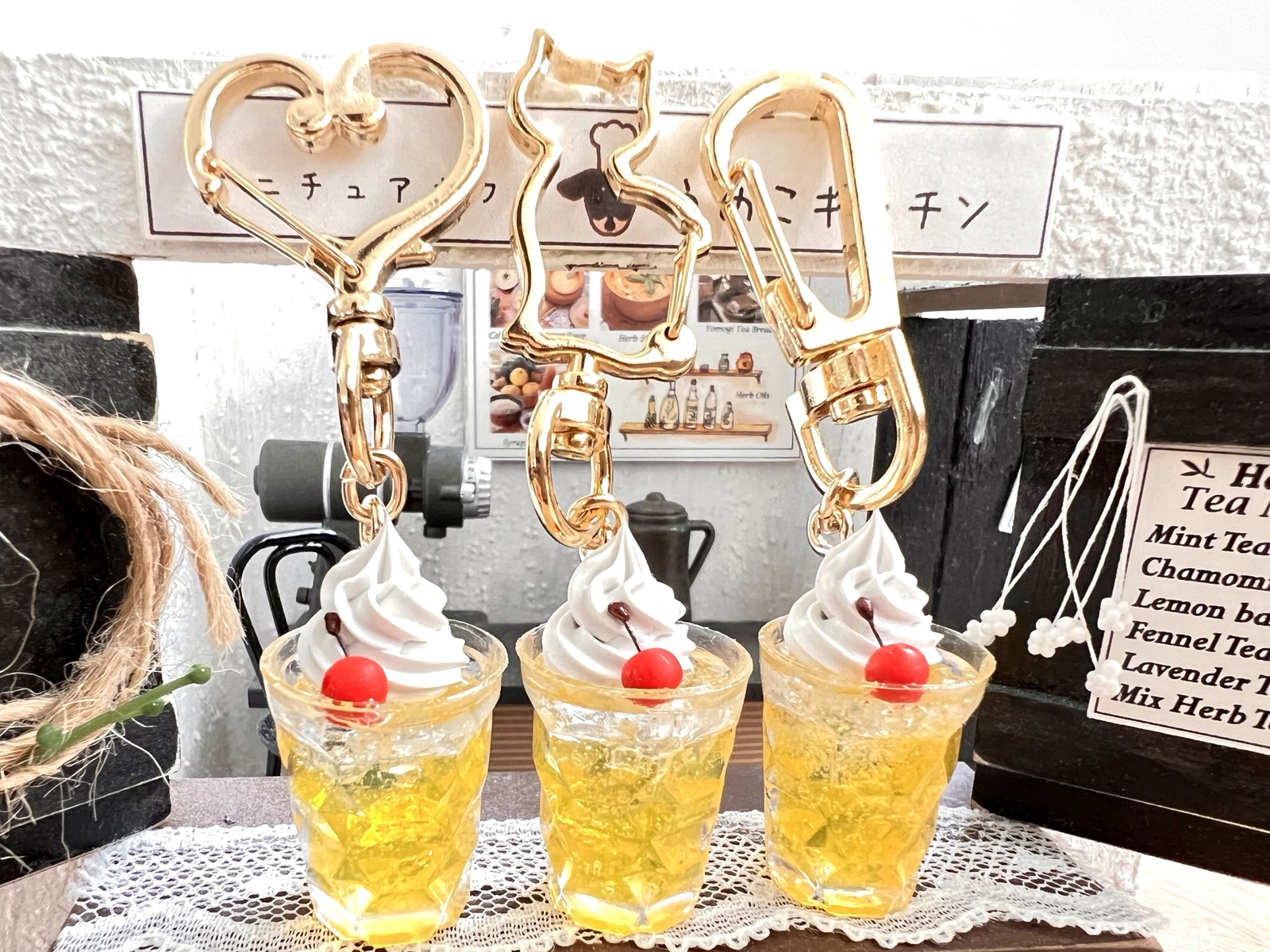 クリームソーダ】深海 キーホルダー バッグチャーム 昭和レトロ