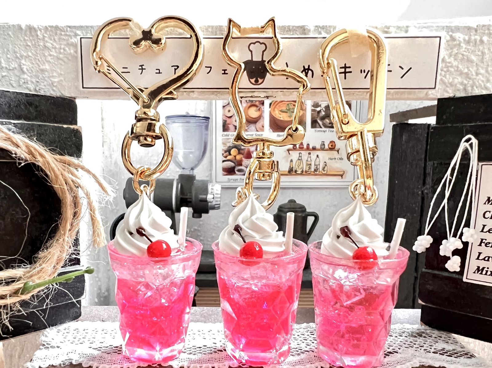 クリームソーダ】深海 キーホルダー バッグチャーム 昭和レトロ