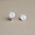シロ　ピアス/イヤリング