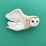 メンフクロウブローチ（飛翔）