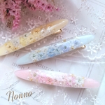 ふんわりカラーのかすみ草ヘアクリップ