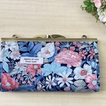 カードがたくさん入る　がま口　長財布
