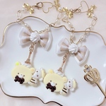 くまクッキーサンドとはちくまちゃんバッグチャーム🧸🐝
