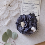 ダリアとミニローズのコサージュ    