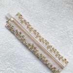 リネンと刺繍の野の花のスクエア型ペンケース