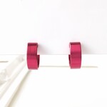 【再販×6】〈痛くない〉レッドフラットリングイヤリング・フェイクピアス・イヤーカフ・ノンホールピアス〈直径約14㎜、幅約5㎜〉(両耳用)(手で調節可能)(両端曲げるタイプ)管理No.1442