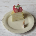 シマリス　イチゴ盛りだくさんのミルクレープ🍰🍰