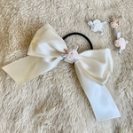 ☆ヘアゴム☆　ひとつくくり用 ビッグリボン サテンホワイトベージュ