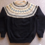 黒地にベージュのヨーク編みセーター(waruneko様オーダー)