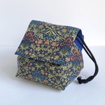 ★新作★ 送料無料　cosmeticきんちゃくM＊ウイリアムモリス＊ヒヤシンス＊ネイビー