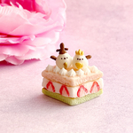シマエナガさんのひな祭りケーキ