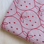 【シーチング50×50】刺繍strawberry・ピンク