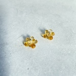 ぷっくりお花ピアス（琥珀色）