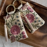 カラビナ付き刺繍リボンポーチ