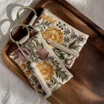 再販）カラビナ付き刺繍リボンポーチ