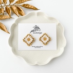 Gerbera earring < gold × gray>