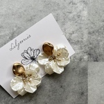 No.2301-20 メタルゴールド花びらピアス