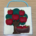 〈再販15〉♡指先遊びシート♡マジックテープ　りんごの木🍎　中綿あり