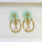 グリーンフラワー◯•*　ピアス/イヤリング