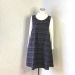 あったか起毛　黒×グレー・チェック　横ボタンのふんわりすっきりフレアーエプロンドレス　95
