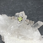 雪結晶❄️ペリドット フリーリングSV