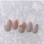 ピンクの押し花design ❁𓂃٭  ネイル　フラワー　 ミラー　春ネイル　ブライダル　オフィス　上品　nail