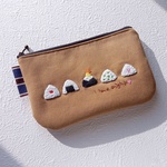 おにぎり刺繍ポーチ