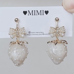 ミルクティーいちご　ピアス　イヤリング