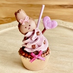 うさクッキーカップケーキ　オブジェ　チョコレート