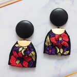 大きな赤いお花❁⃘*.ﾟリボンタッセルピアス