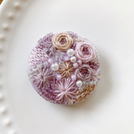 ビーズ刺繍くるみボタン（ヘアゴム/ブローチ）