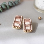 ビーズ刺繍𓍯くすみpinkボーダーピアス
