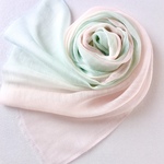 訳あり品　さらウール＊WOOLSILK＊＊薄桜色×青竹色＊手染めウールシルクストール
