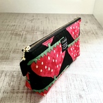 手のひらサイズのポーチ　いちご