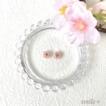 小さな桜のシンプル ピアス / イヤリング