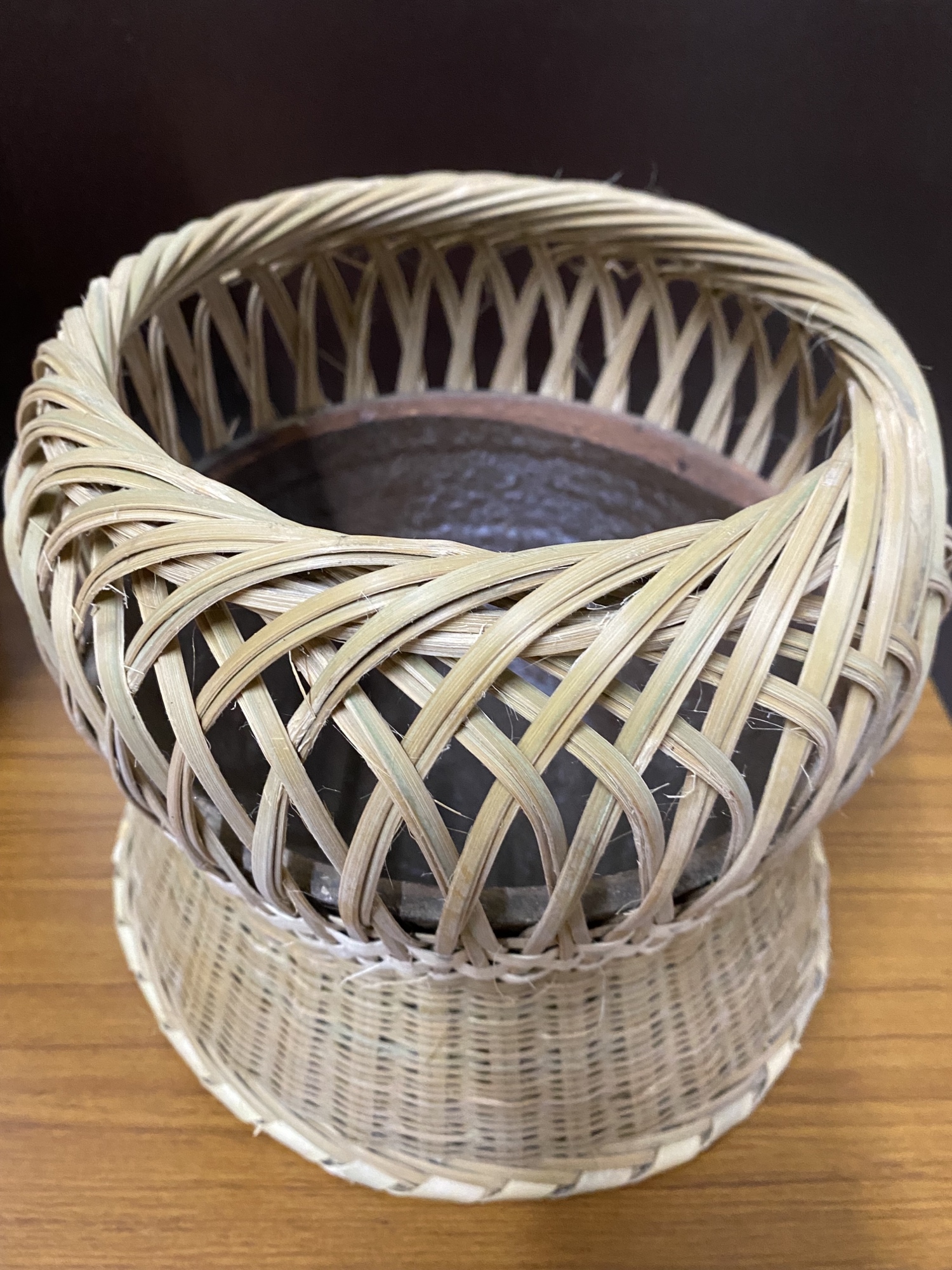 竹編み込み 手焙り火鉢 (年代物) 竹編み込み 手焙り火鉢 (年代物) Yahoo!オークション -「火鉢