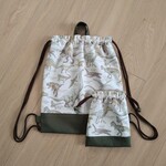 【otanosukeさま専用】体操服袋(リュック型)＆巾着/ 恐竜の大きさくらべ！カーキ