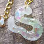 ◇3502 ✨💡蓄光　花蝶へびのネックレス🐍🦋 ※暗闇で光ます・約50㎝・１点物