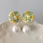 刺繍　ミモザの耳飾り　ピアス　イヤリング
