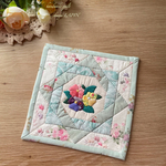 小さなパッチワークキルト お花の アップリケ タペストリー "春" 刺繍入り