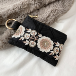 インド刺繍リボンのカラビナ付きポーチ