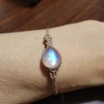 レインボームーンストーンブレスレット　①