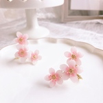イヤリングの方の為のイヤリング♡ 桜3輪イヤリング