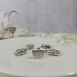 【4個】【シルバー】デザインワニカン　メタルチャーム　ジョイントパーツ　エンボス風　リボン留め　メタルパーツ　アクセサリーパーツ　ハンドメイド　MP192-2