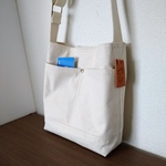 たて型、11号帆布のななめ掛けショルダーバッグ