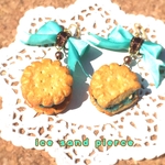 チョコミントのアイスサンドピアス