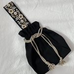 刺繍リボンワンハンドル巾着