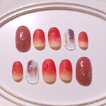 水滴がリアルなりんご風ネイルチップ