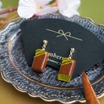 【チョココーティング中身抹茶チョコ】生チョコの耳飾り