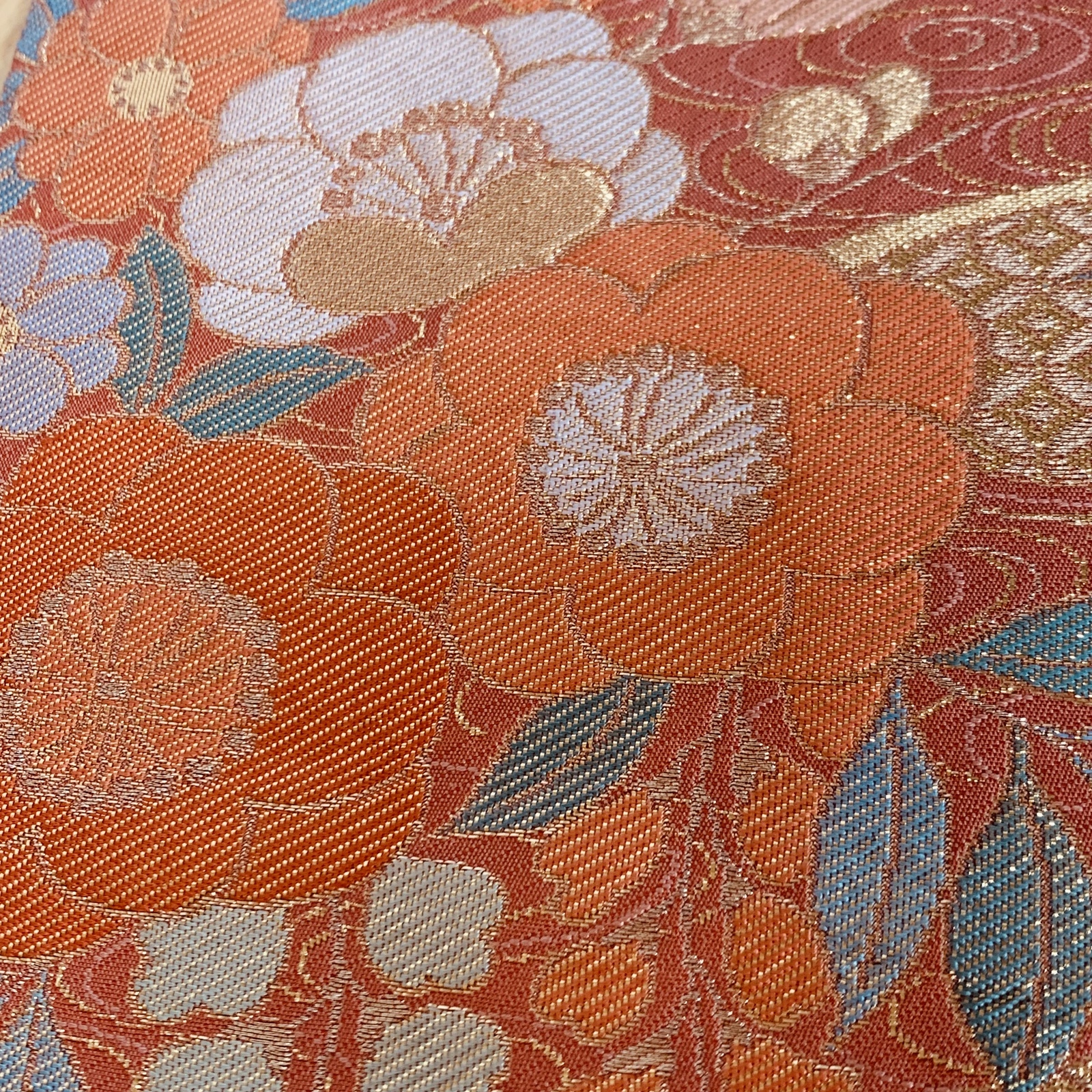新品❣️正絹　帯地　タペストリー　兼　テーブルランナー　ハンドメイド 535d6bf72cfa6ca1030fec8c8ec77a